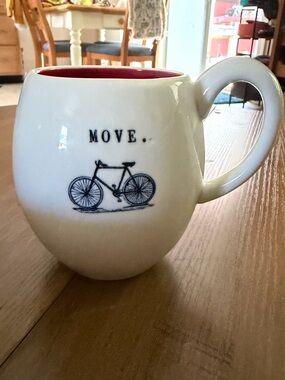 Magenta Cream Ceramic Bike 'MOVE' Mug